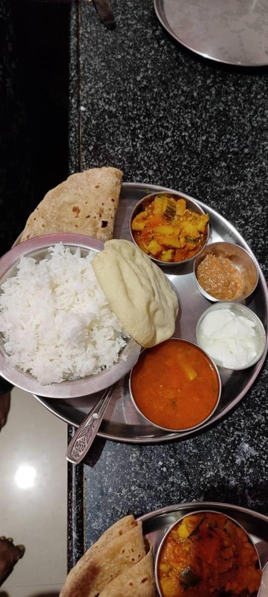 Mamatha Guest Inn Hampi Ngoại thất bức ảnh